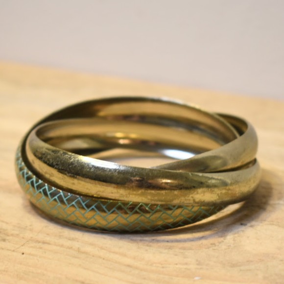 3 Interlocked Brass tone Metal Bracelets - Picture 2 of 2
